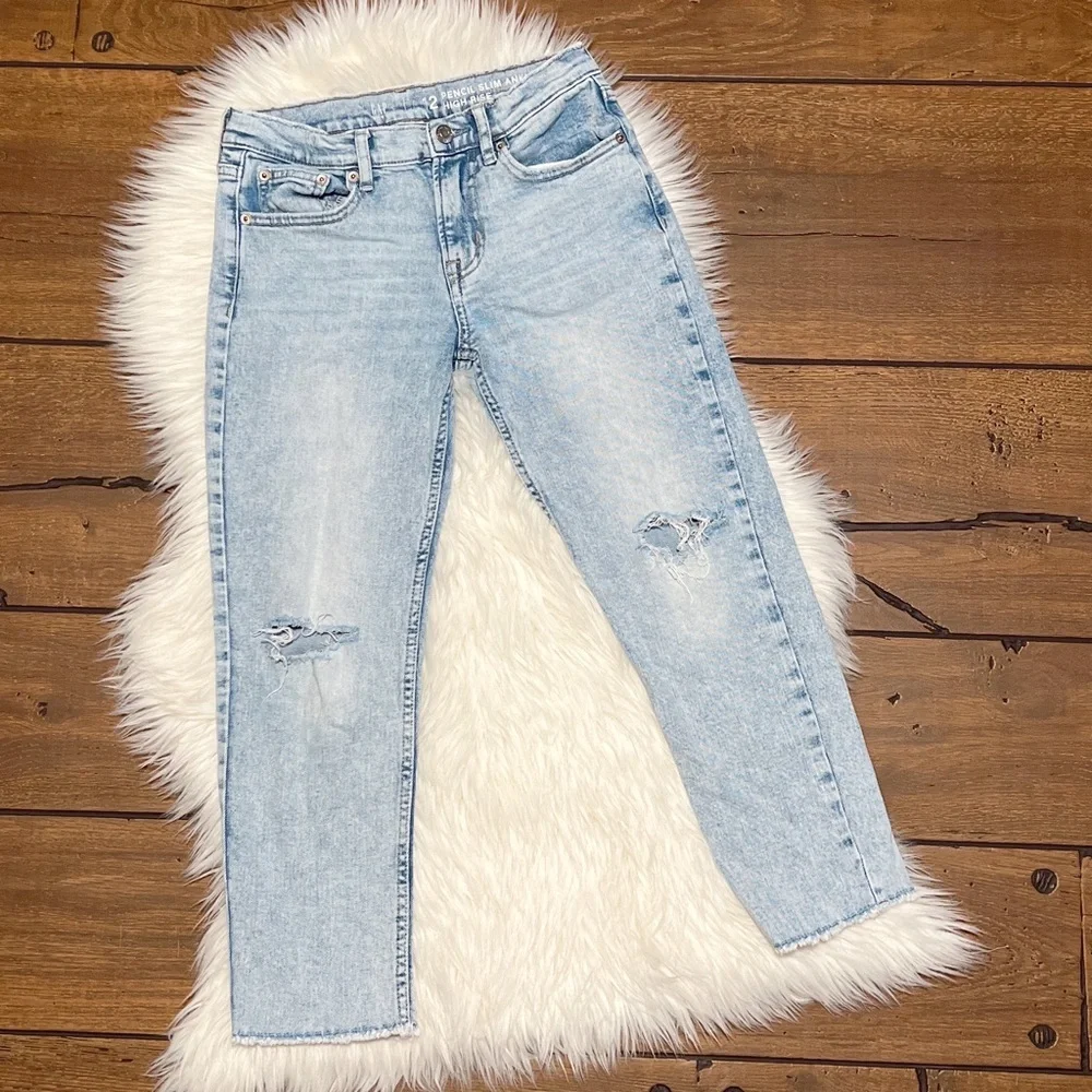 GAP KIDS Light Blue Cropped Distressed Jeans